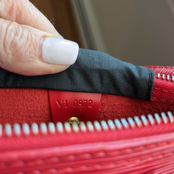 LV SPEEDY 25 RED EPI  UNBRANDED STRAP INCLUDED - Picture 14 of 17